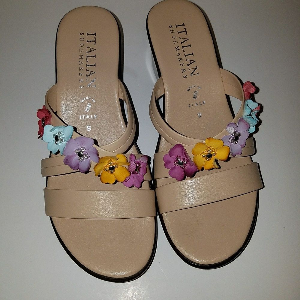Italian shoemakers, nwot, size 9, wedge